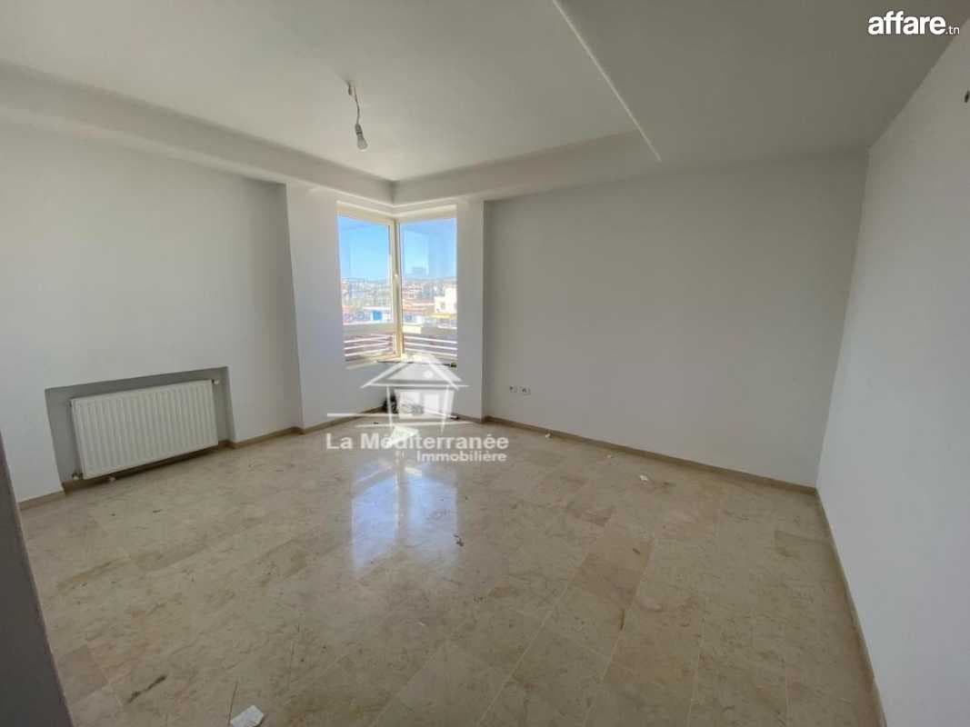 A vendre appartement s3 hst à manouba