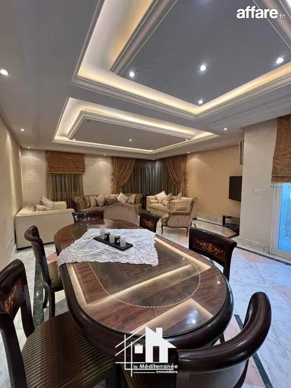 A vendre luxueuse Villa R+2 à Cité el ferdaws Bardo
