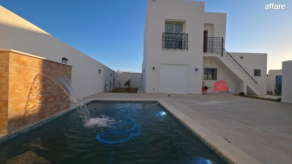 Villa avec étage à vendre à Houmt Souk Djerba – ZU