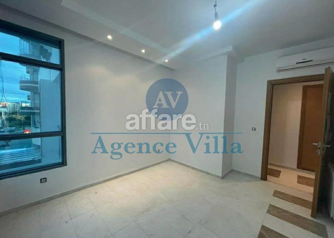 À vendre Appartement S+3 Jardin de Carthage