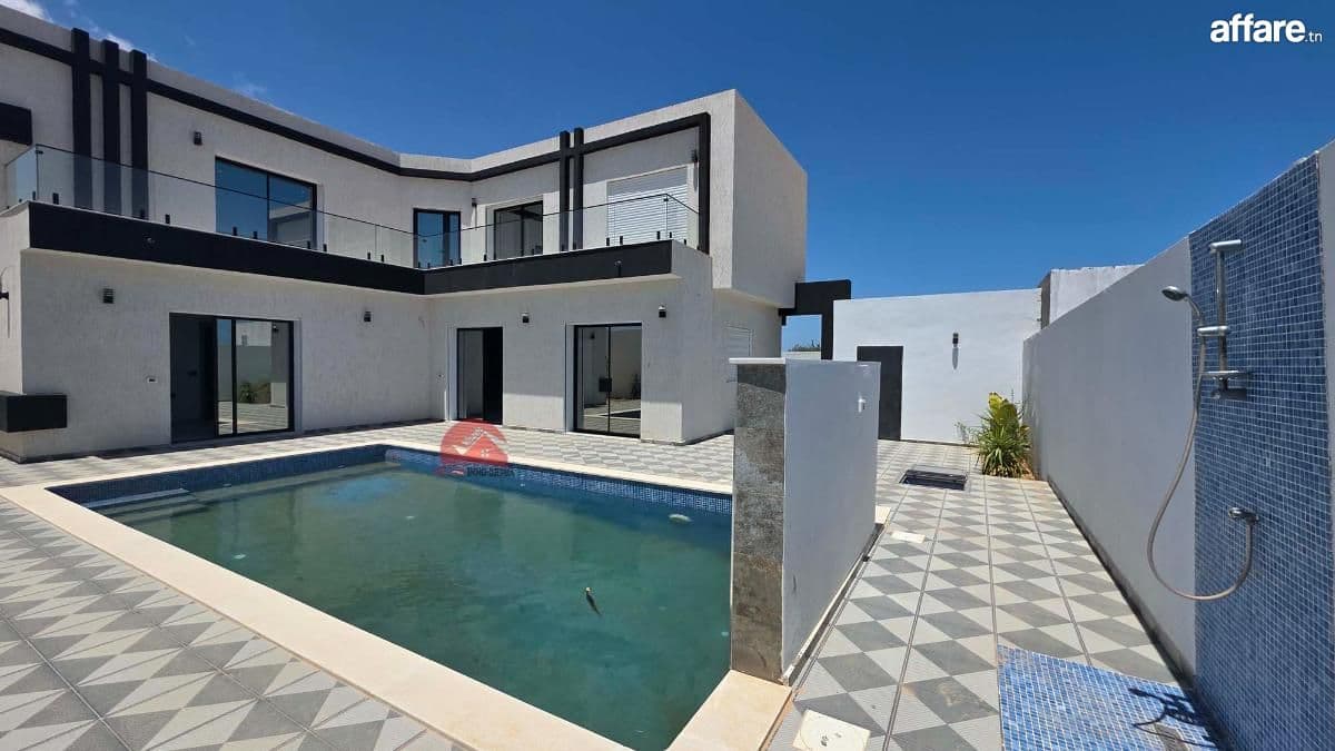 Villa neuve avec titre bleu à vendre à Tezdaine Djerba – ZA