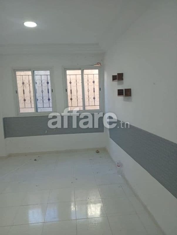 À louer : Bureau S+3 au RDC – Manar 2