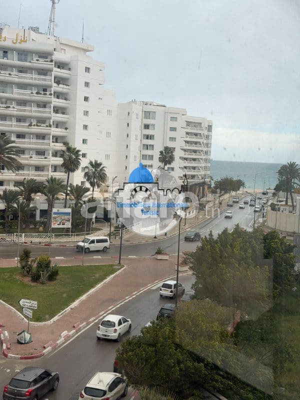 Appartement S+3 avec vue mer à louer - près de l'hôtel Riadh