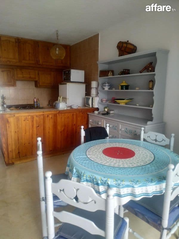 Bel appartement à vendre bord de mer à Tabarka 