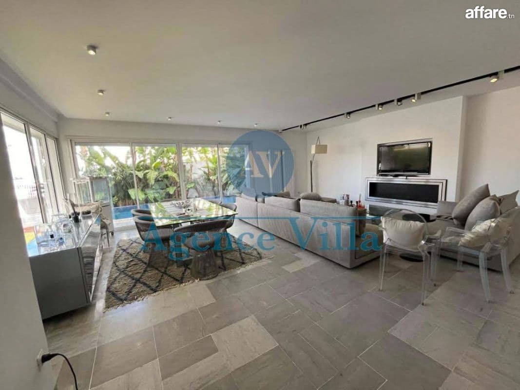 Triplex meublé avec piscine et vue mer