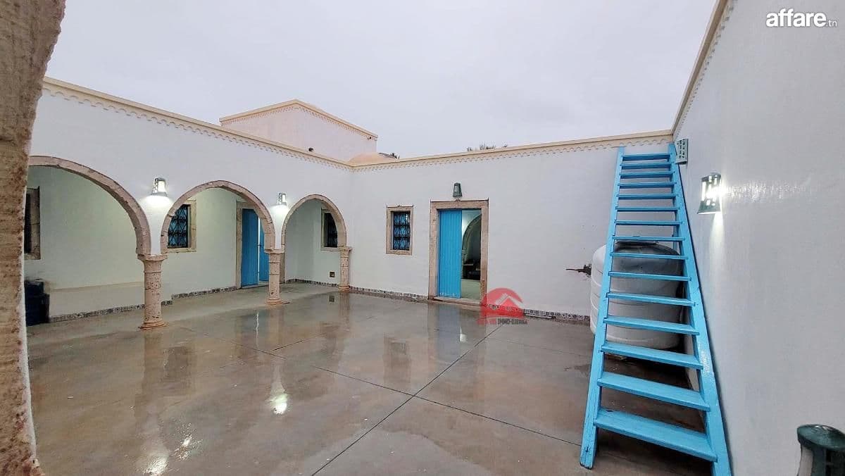 Houch djerbien à vendre à Houmt Souk ZU