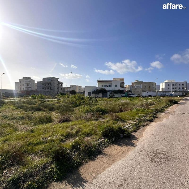 À vendre – Terrain de 631 m² (double façade).