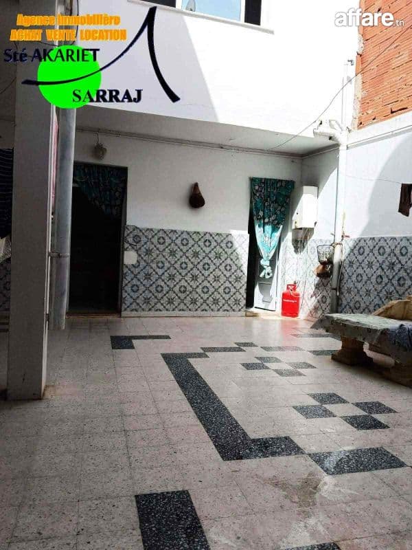  A VENDRE #Maison (R+1)#Khzema Ouest Prés de #Mosquée Msadek