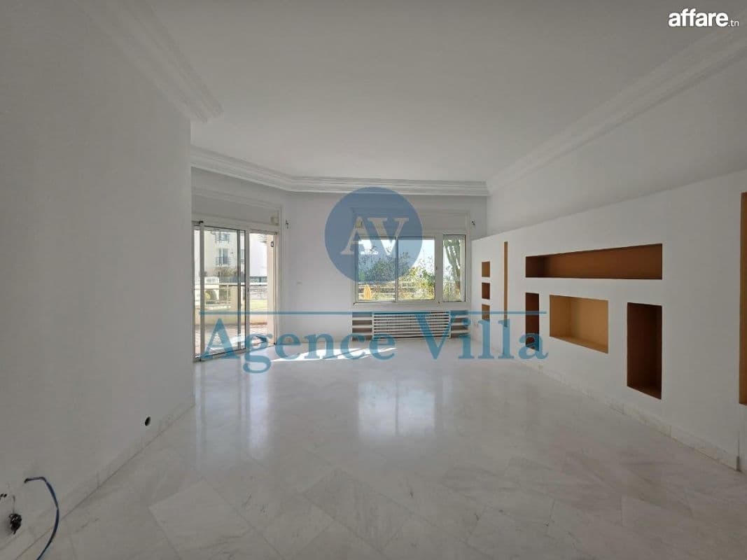  Appartement S+3 avec vue lac 