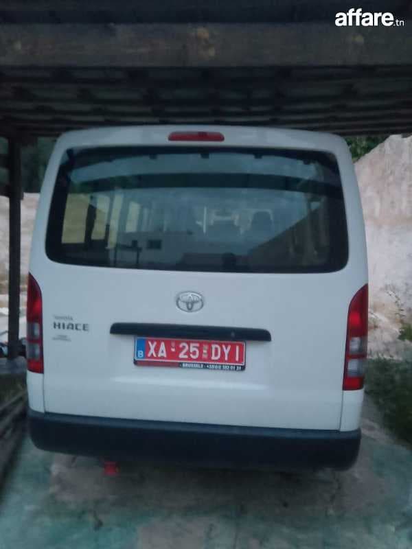 toyota hiace pour fcr ou payement douaine