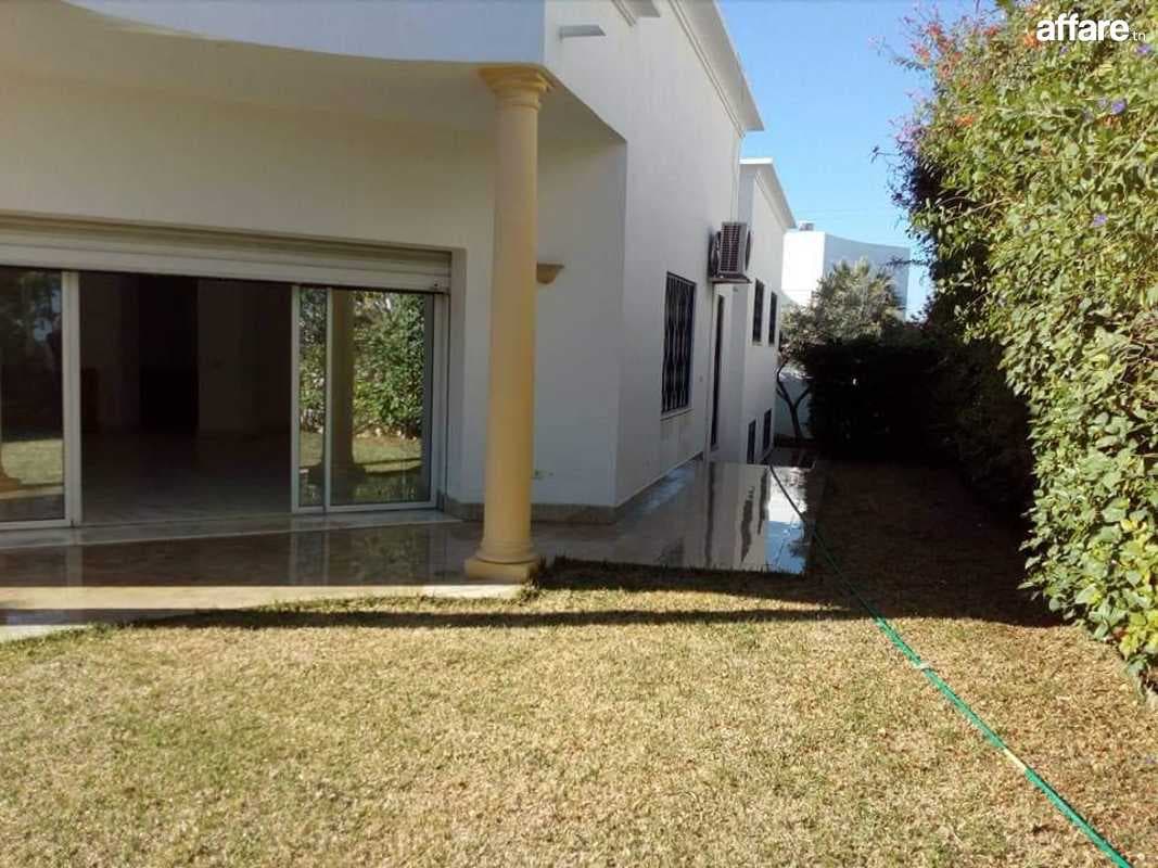 Villa S+5 plain-pied à Ain Zaghouan Nord MVL0836