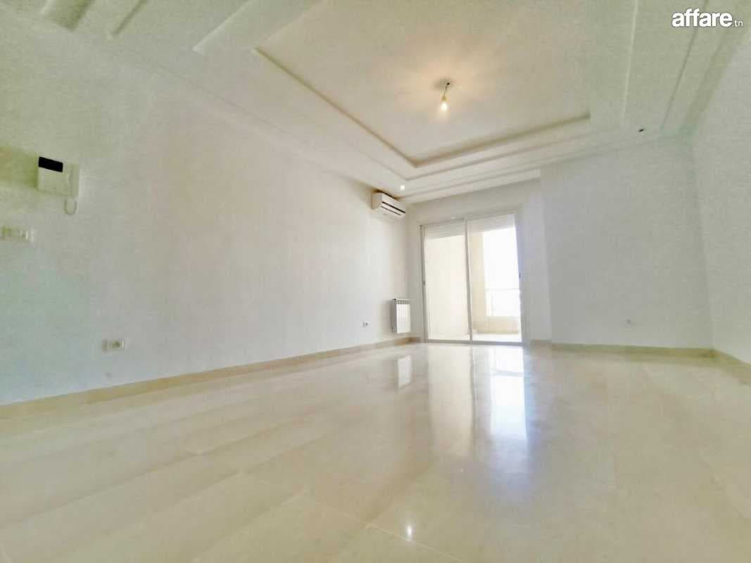 A Vendre Appartement S+2 HS à Jardin d'el Menzah 2