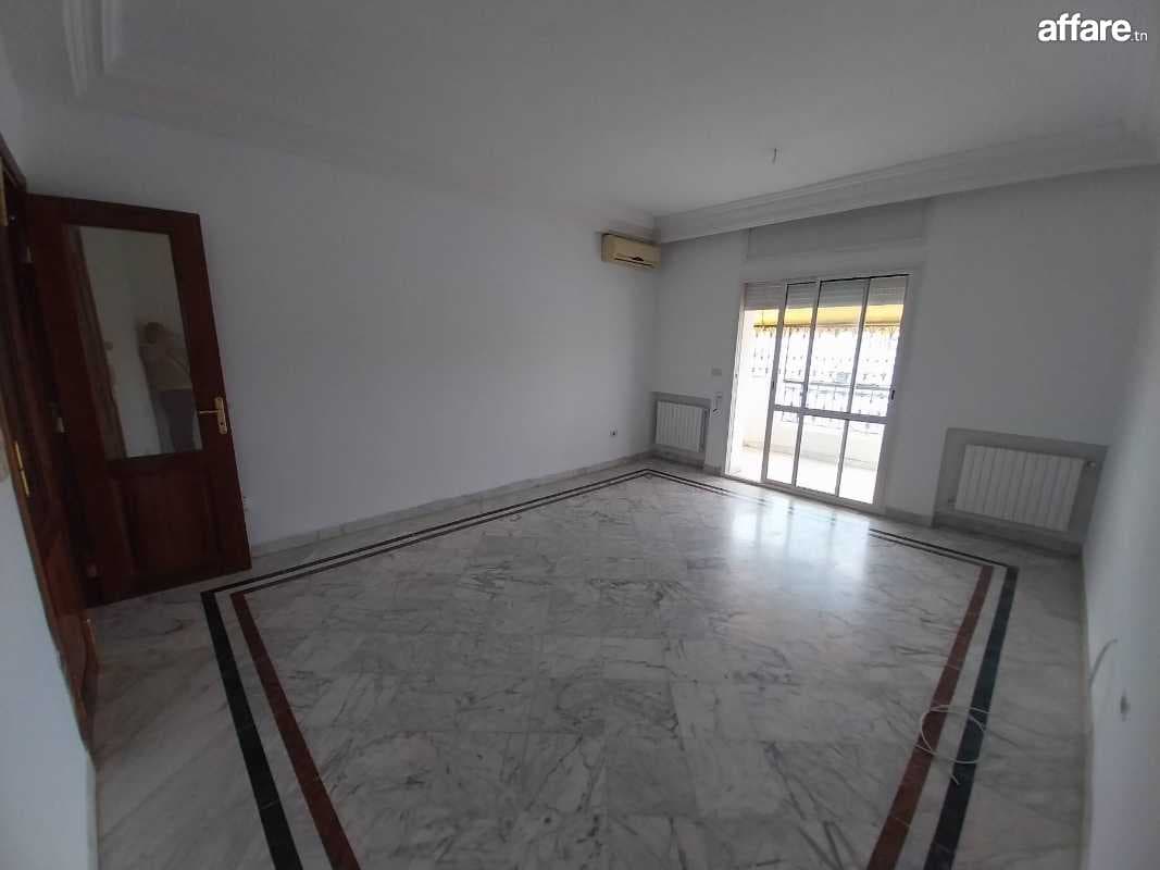 APPARTEMENT s+2 à Ennasr 1