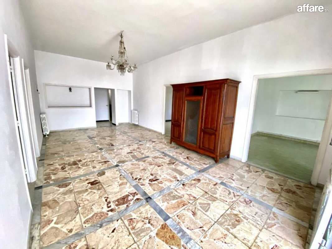 A louer Villa Bureautique S+5 à Mutuelle ville 