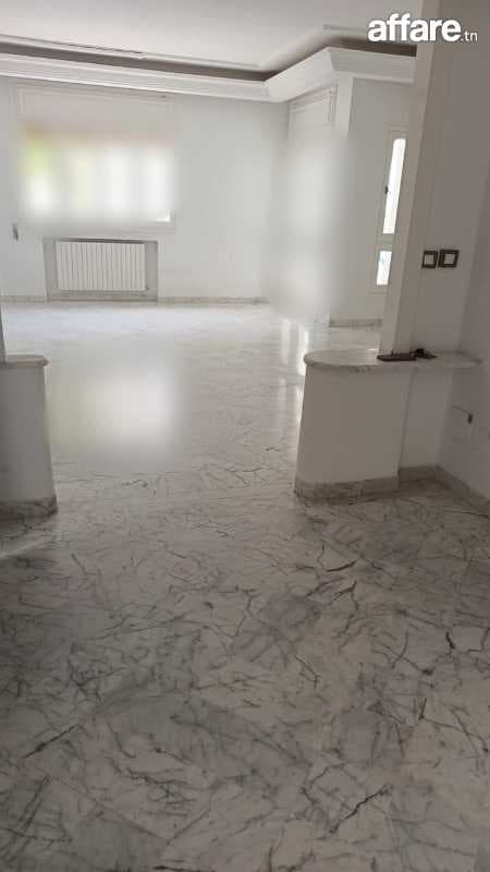 🏠 Ennasr 2 à louer spacieux appt S+4