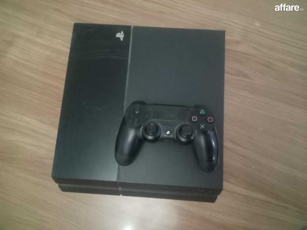 A vendre ps4 fat patché 