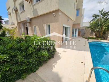 Villa S+5 avec piscine aux jardins de l’Aouina ZVL1694