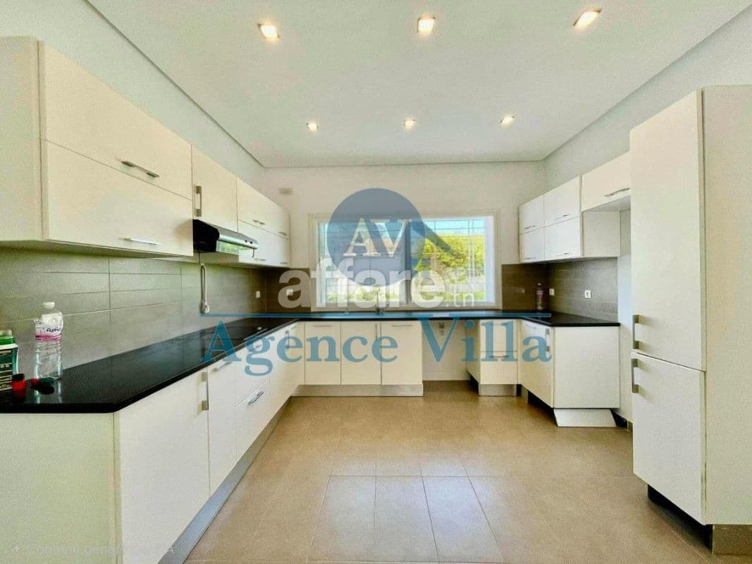 A louer une villa à la marsa 