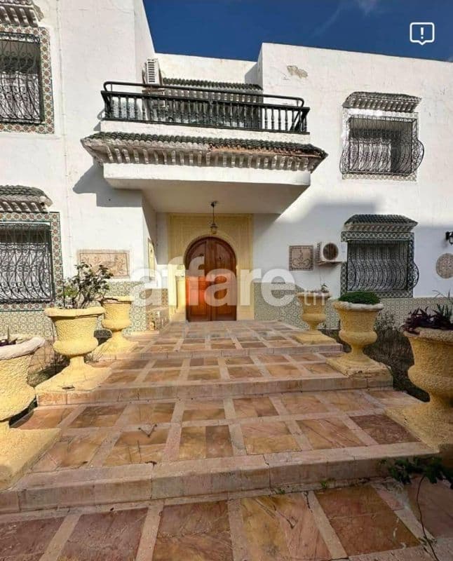 À VENDRE – Magnifique Villa 4000 m2 terrain à Chatt Mariem 