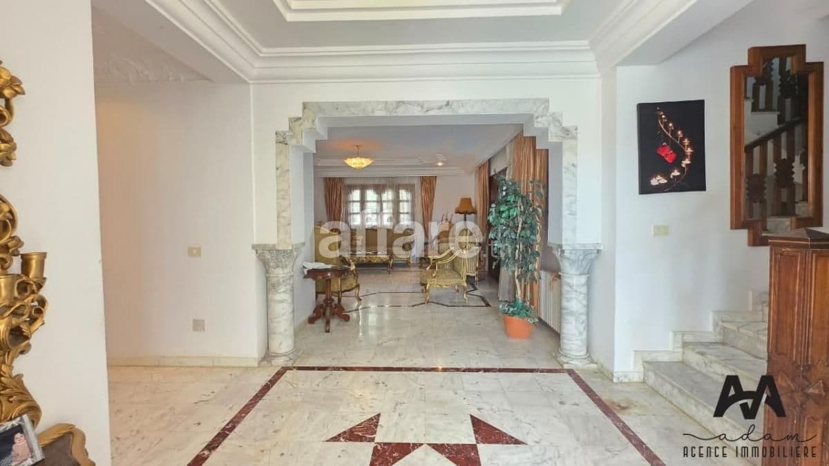 Villa Duplex S+5 avec Jardin à Hammamet Nord
