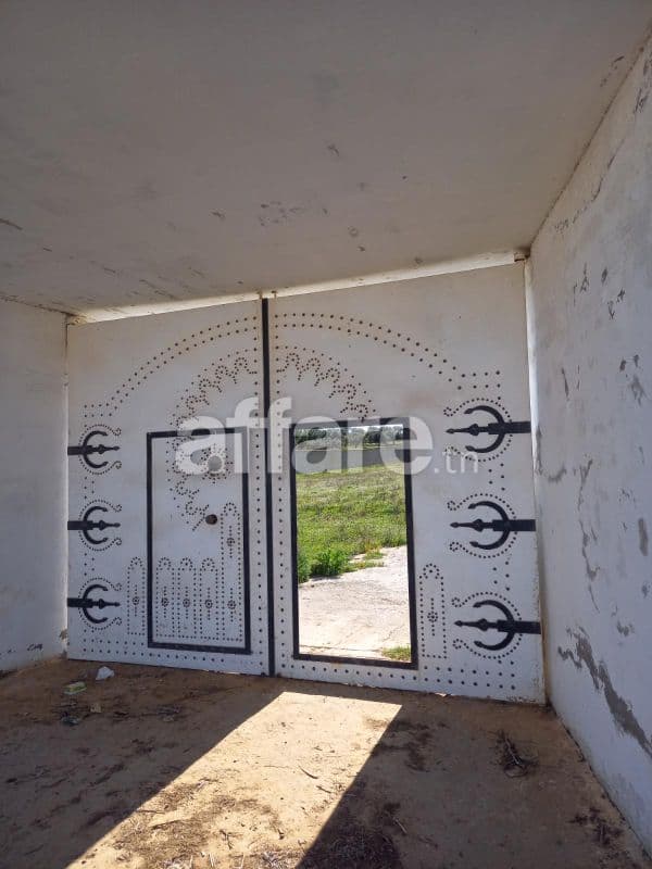 Terrain clôturé de 8200m² a vendre à HAMMAMET 