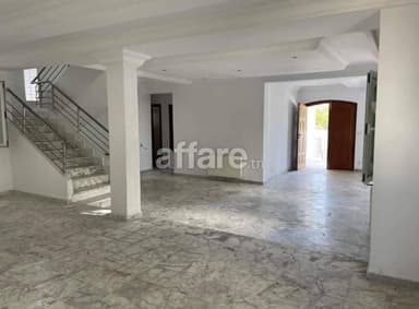 A Vendre une Villa à Ennaser 2
