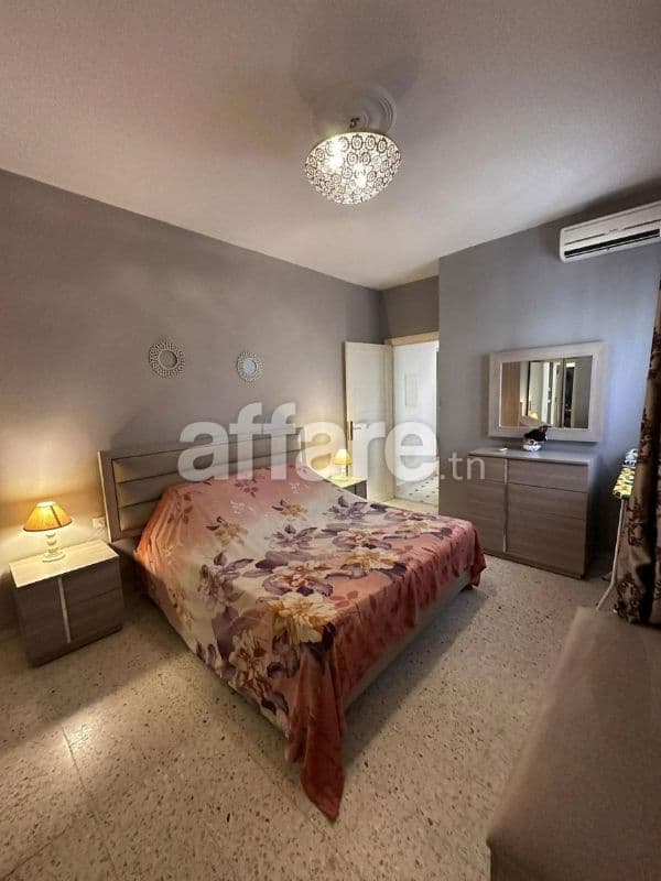 Chambre à coucher complète, en bon état