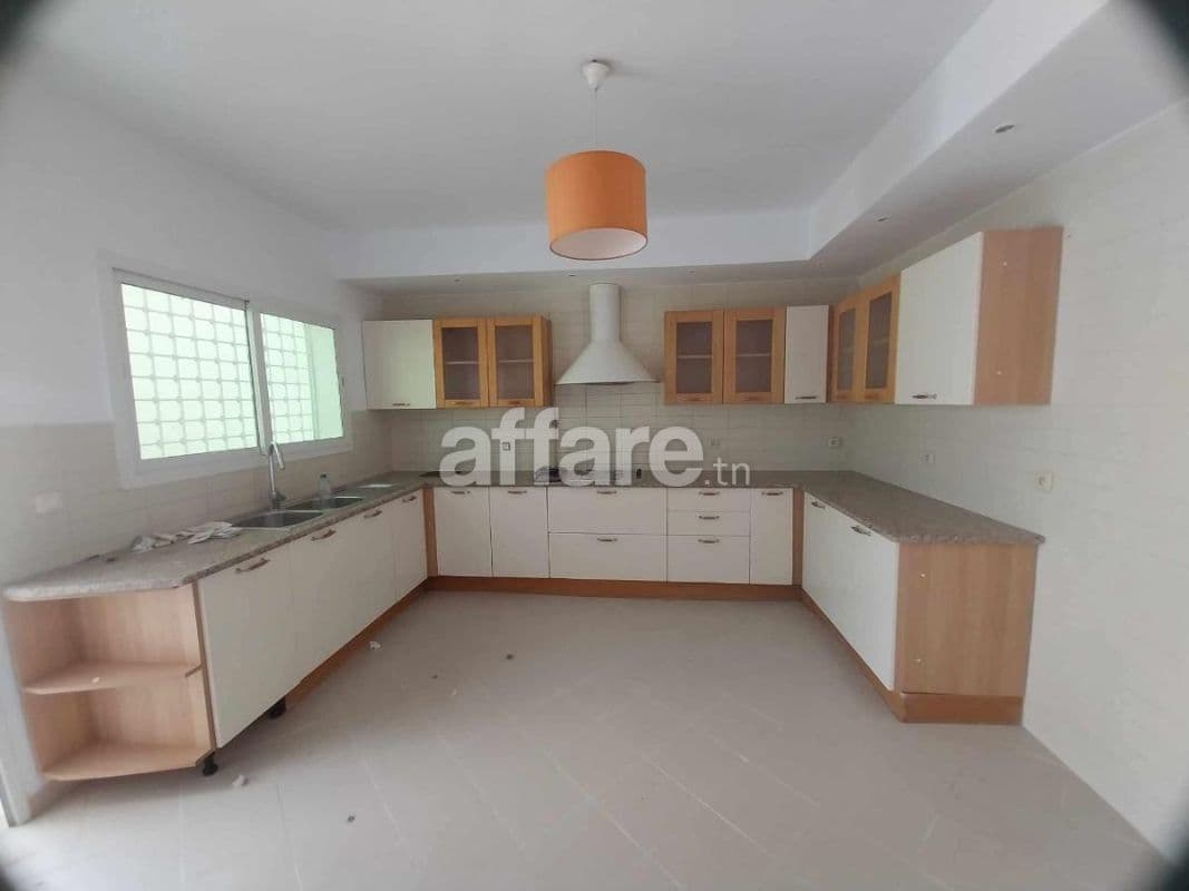 MENZAH 9 A LOUER UN DUPLEX S3