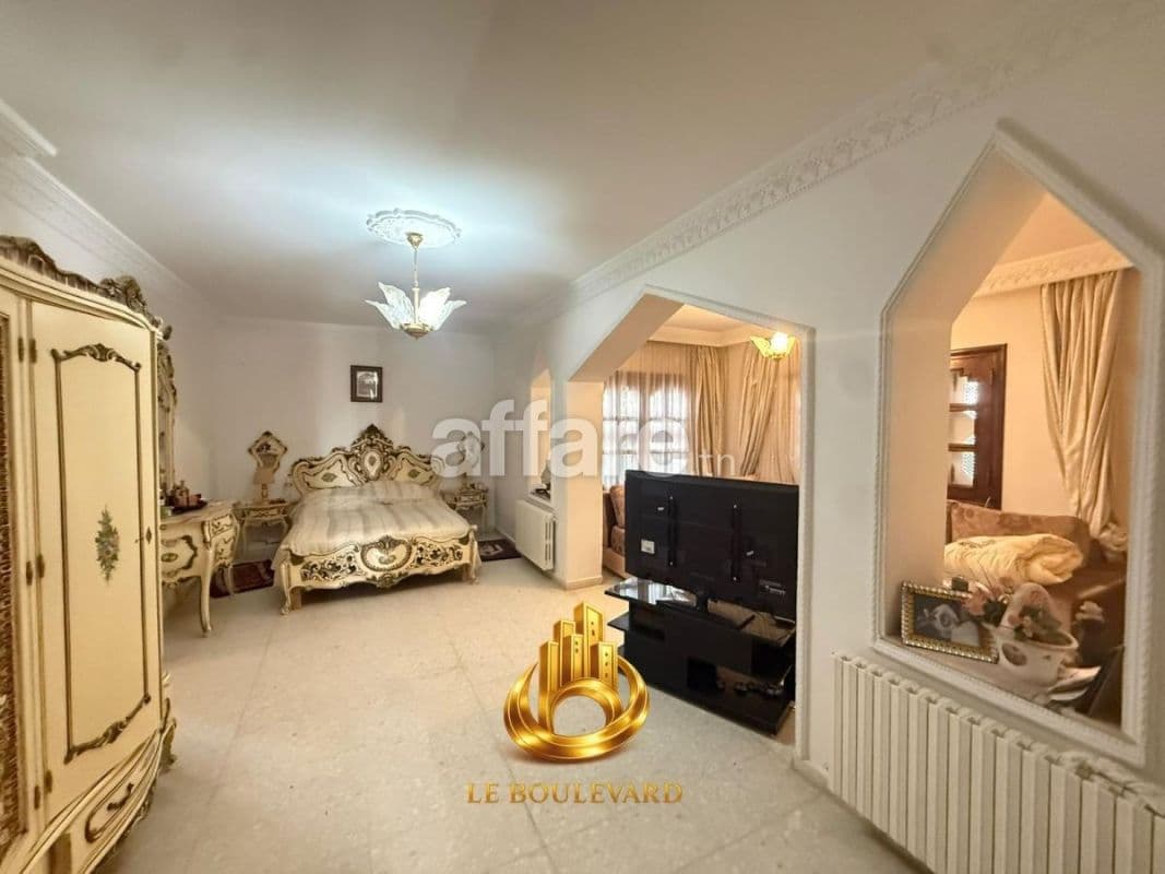 A Vendre Villa Duplex S+5 Avec Jardin à Hammamet Nord