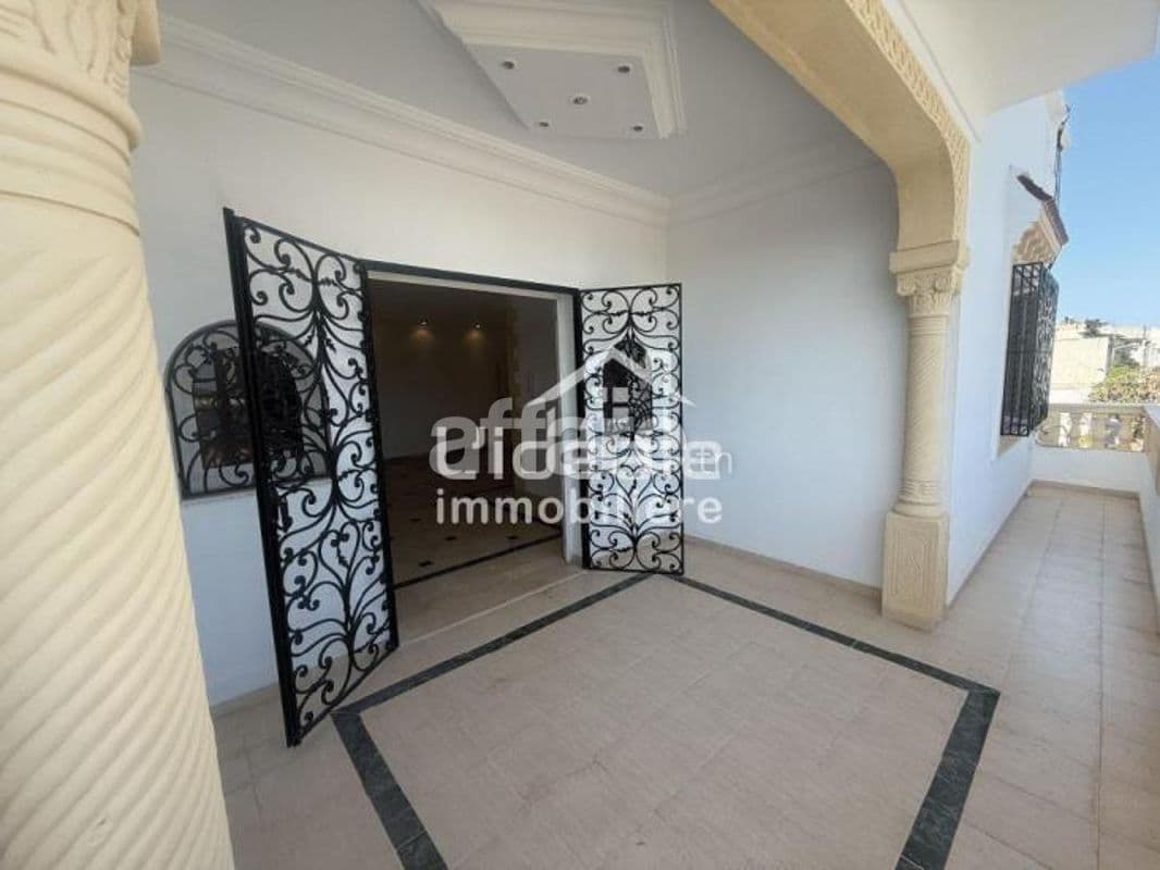 A vendre appartement s4 vue mer Hammamet centre