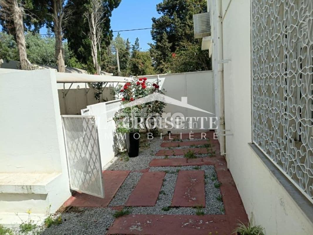 Rez-de-chaussée de villa s2 meublé à Carthage MRCL0350