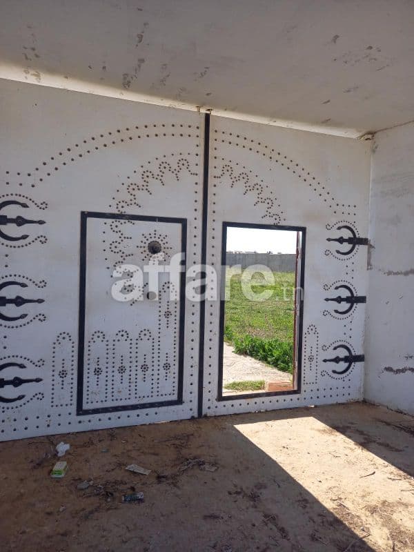 Terrain 8200m² entièrement clôturé à HAMMAMET 
