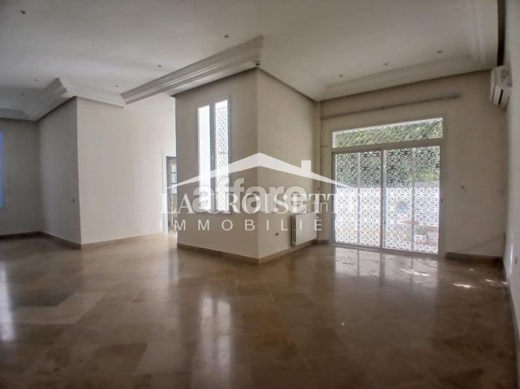 Duplex s4 avec terrasse à La Marsa MDL0723