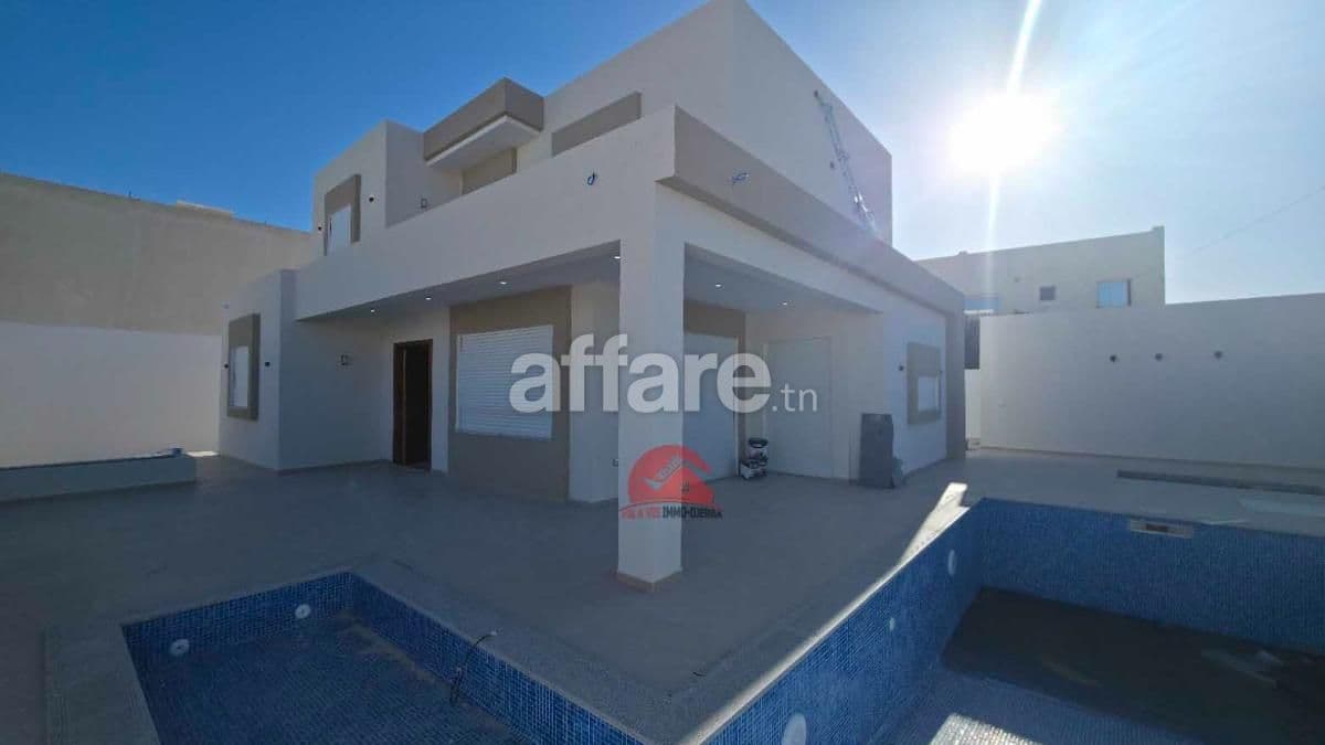 Villa Haut Standing à Vendre à Houmt Souk Djerba - ZU