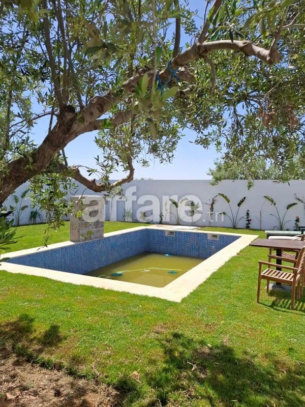 AV belle villa avec piscine à hammamet sud 