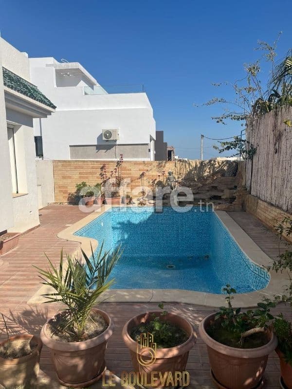 Villa S+3 Avec Piscine Et Vue Sur Mer à Hammamet