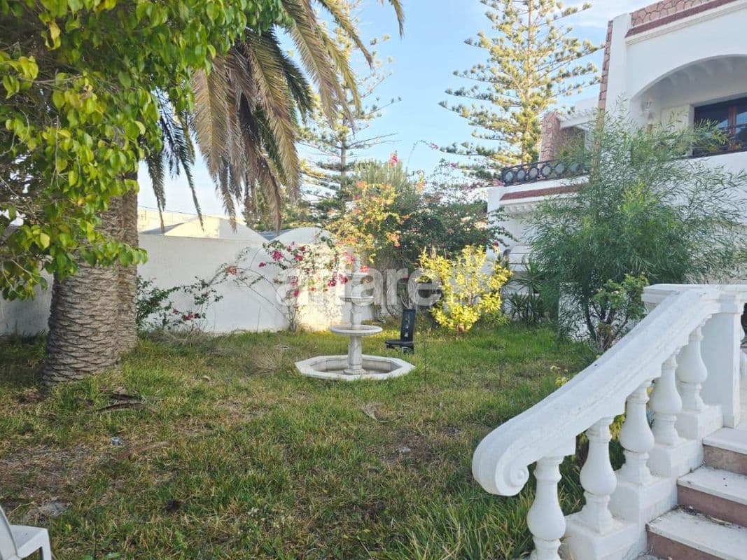 Avendre VILLA 1500 m2 DE LUXE + piscine EL KANTAOUI SOUSSE