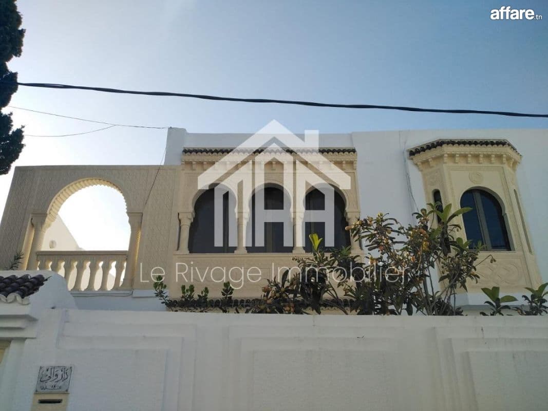 un étage de villa à carthage