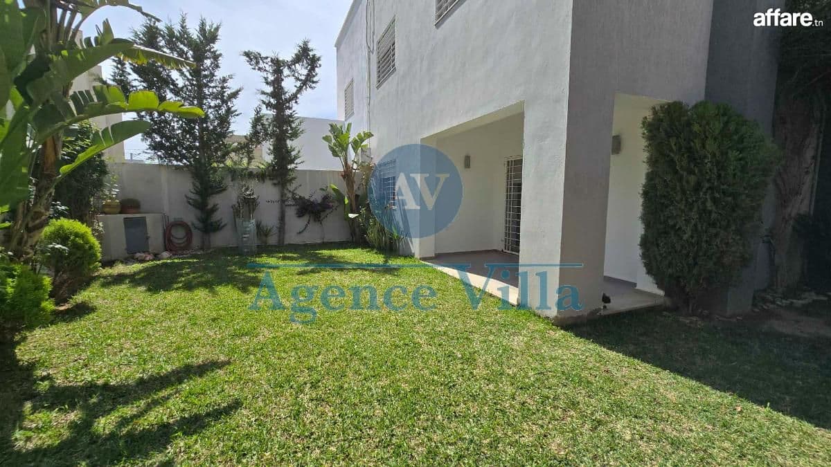 une villa à la soukra 