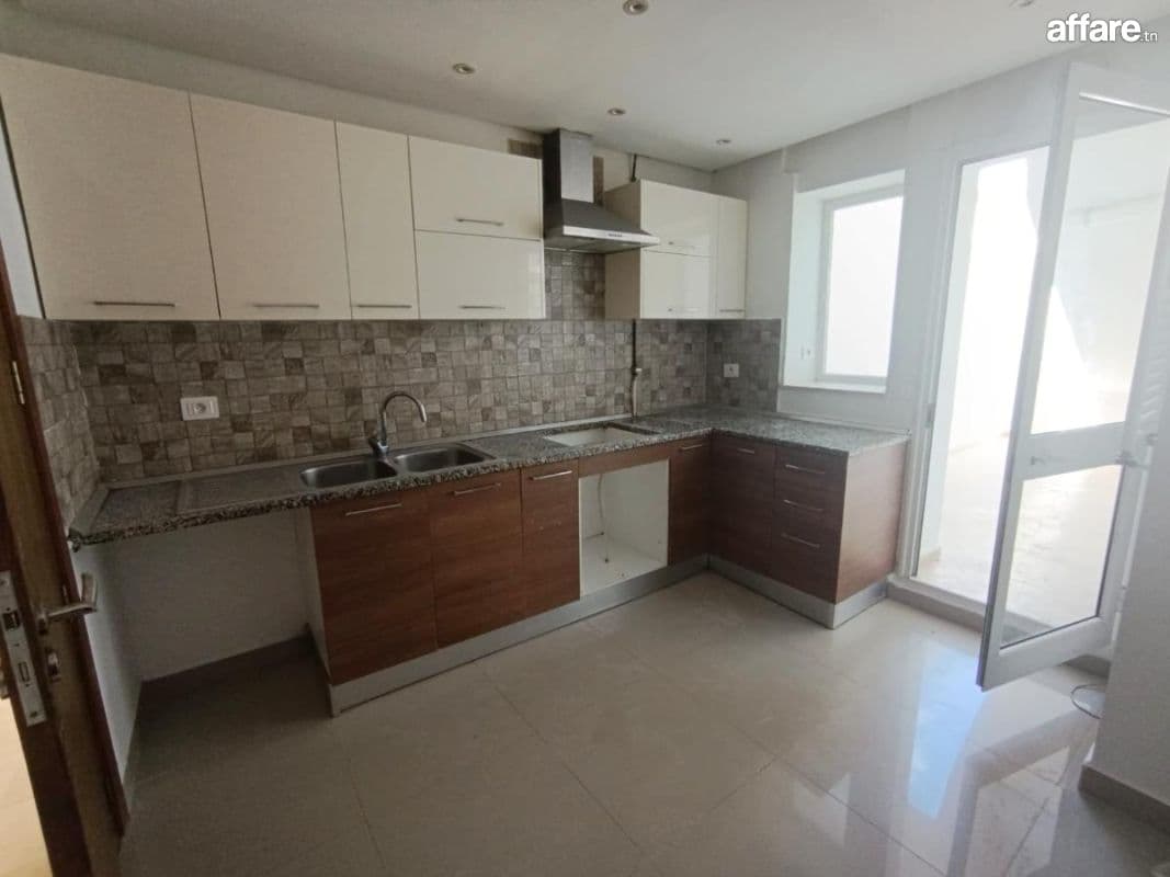 🏠 Jardins d'el Menzah 2 à louer joli RDC villa S+3