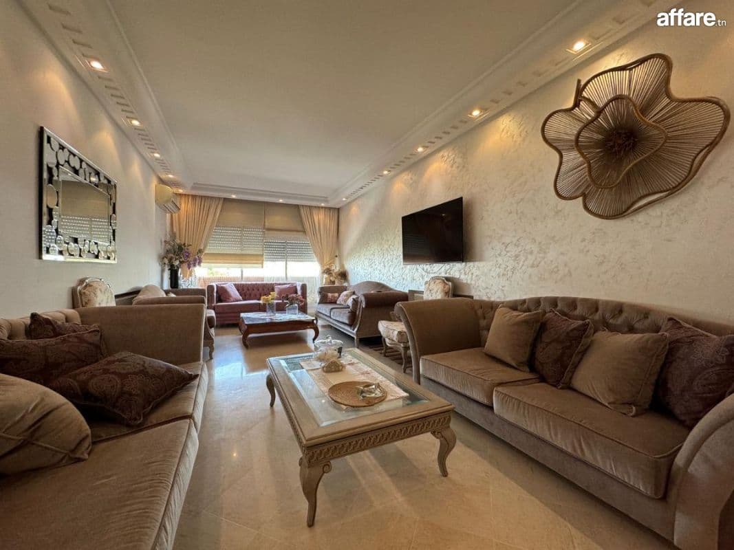 A Vendre Appartement S+3 à Jardin d'el Menzah 