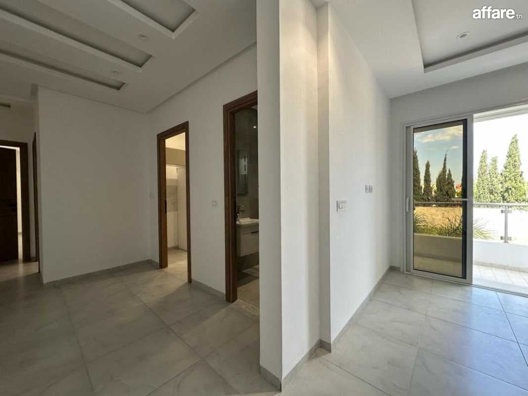 A louer un appartement S2 à La Soukra