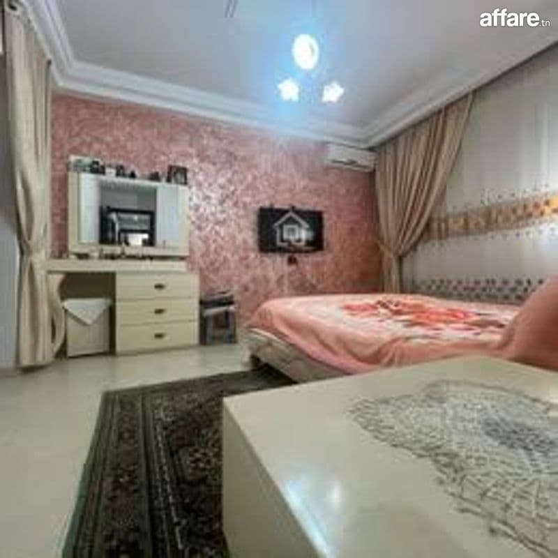  Appartement s+4 a ezzahra