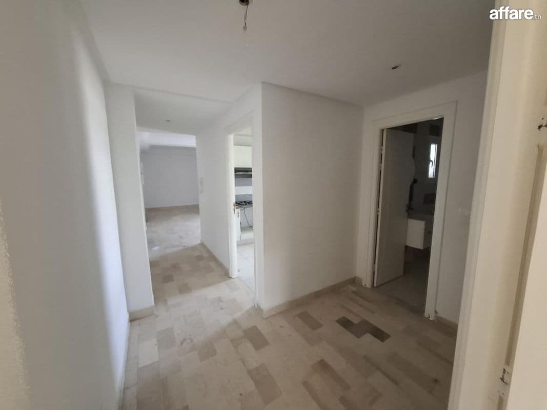 À vendre : Appartement S+3 spacieux et lumineux à Borj Cédri
