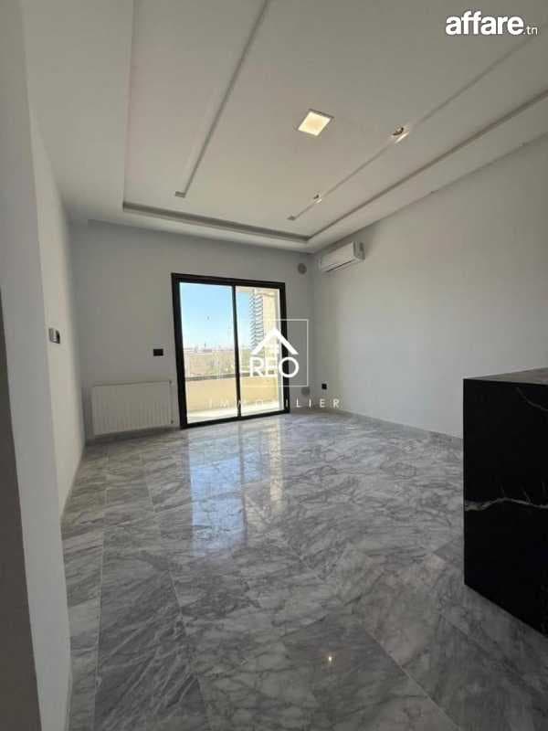 À VENDRE : Un appartement S+1 Haut standing situé à La Nouve
