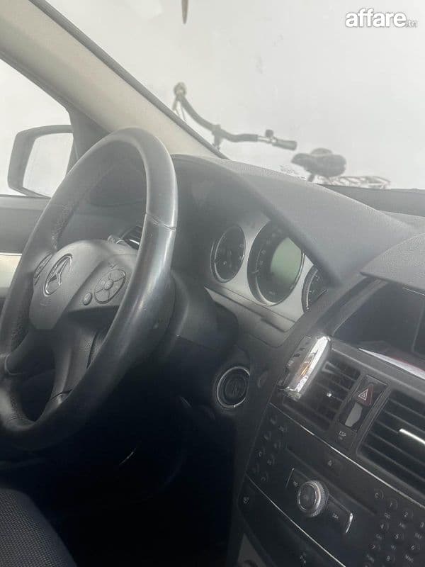 A vendre mercedes c 180