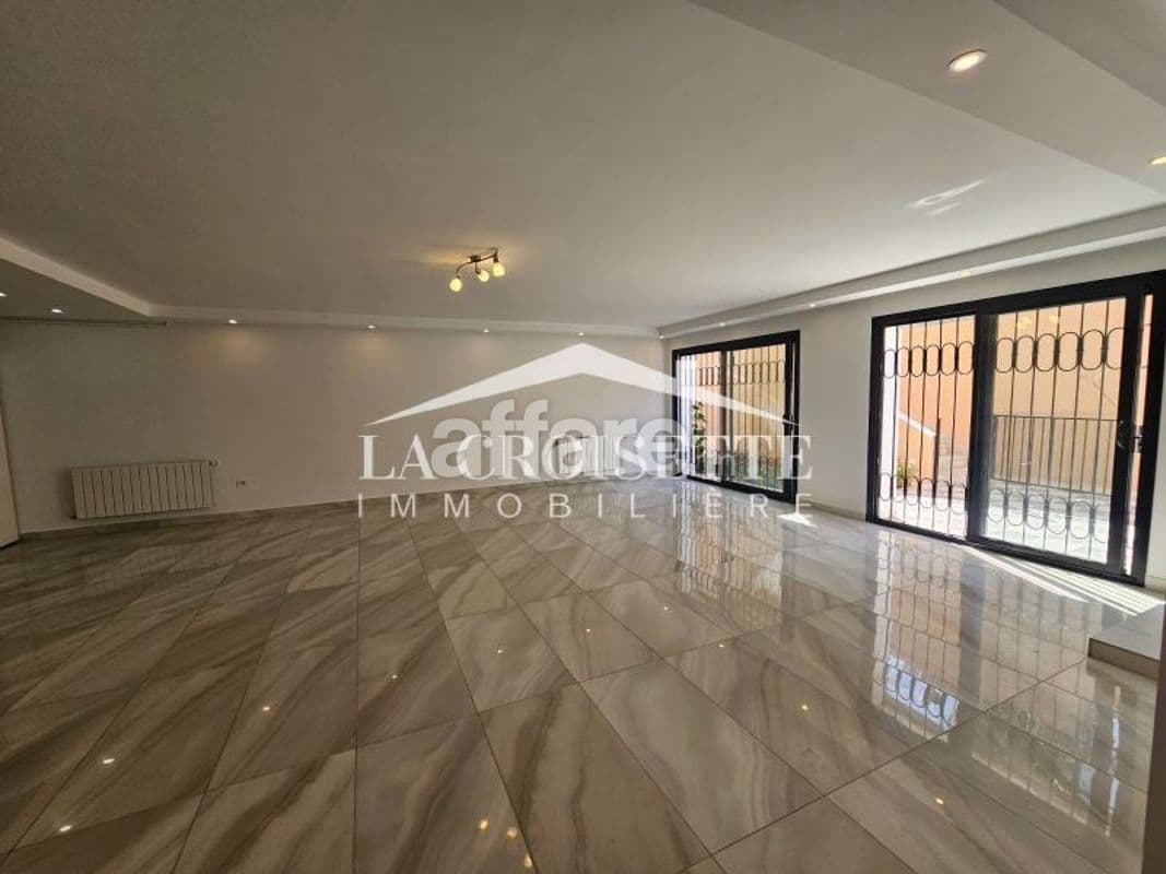 Appartement s3 avec jardin à Gammarth MAL0944