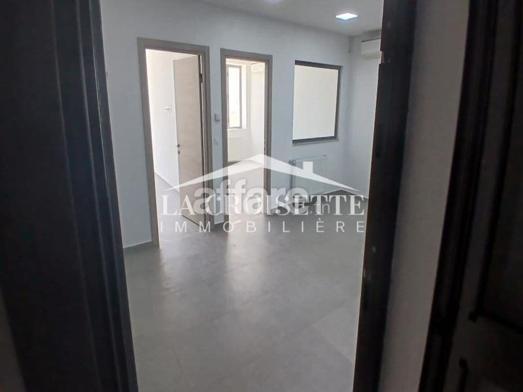 Bureau H2 à Ain Zaghouan El Wahat MBL0600