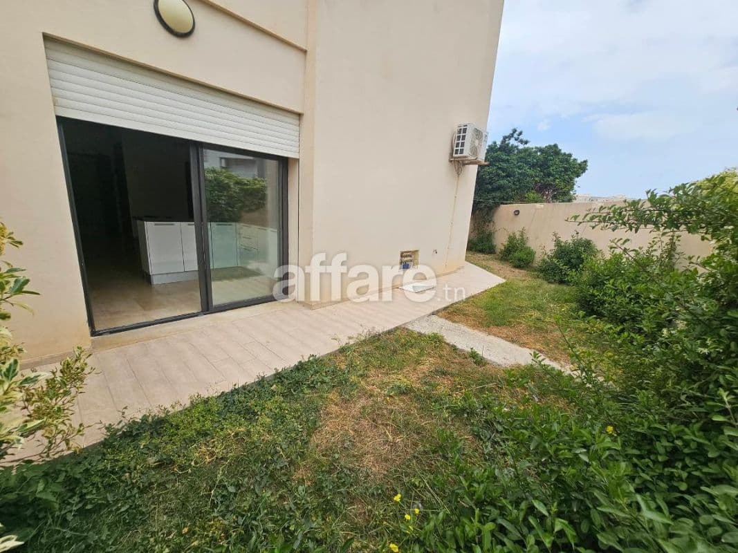 ENNASR 2 – Élégant Appartement S+2 avec Jardin Privatif