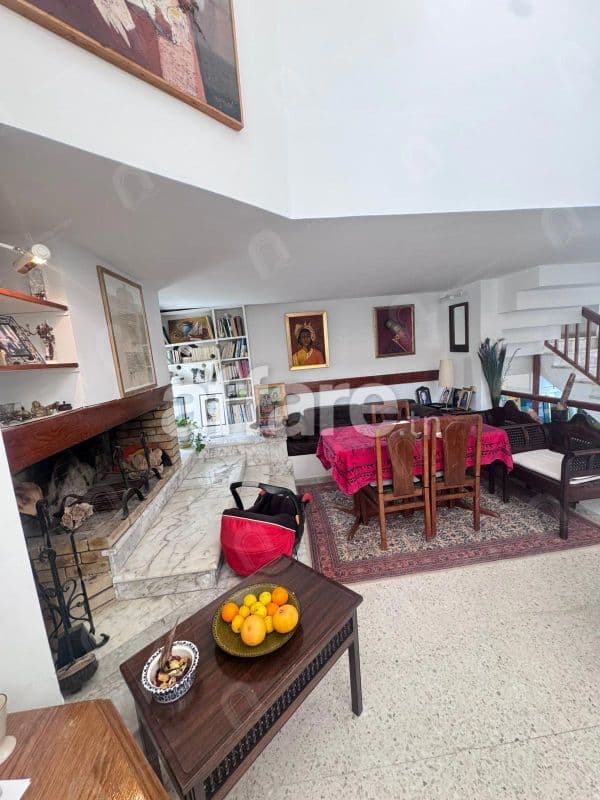 A vendre Villa 2S+5 avec grand jardin à cité romena
